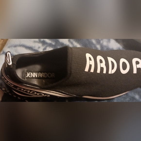 Jen Ardor Slip On shoes size 8 BEVER WORN STILL IN BOX - Picture 4 of 8